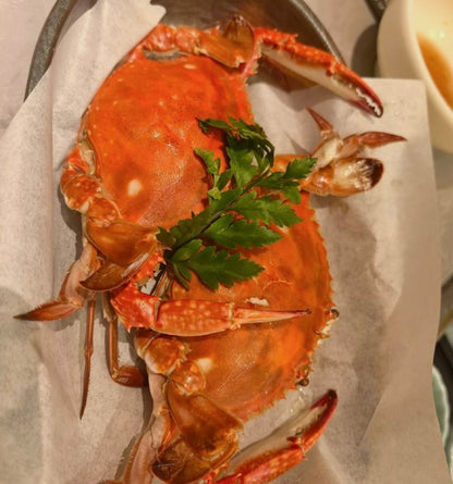 Superior Jumbo Swimming Crab: Bursting with Rich, Creamy Roe and Tomalley